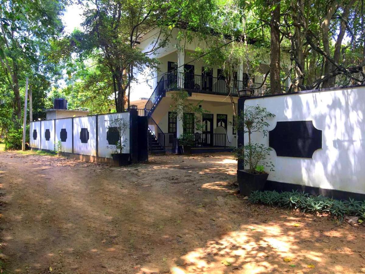 Flower Garden Eco Village Sigiriya Dış mekan fotoğraf